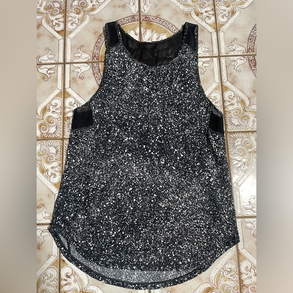 Lululemon Top Bundle 🍋 - Picture 2 of 11